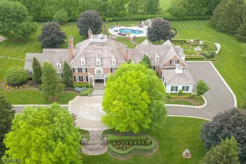 3 Winston Farm Ln, Mendham Twp, NJ 07931