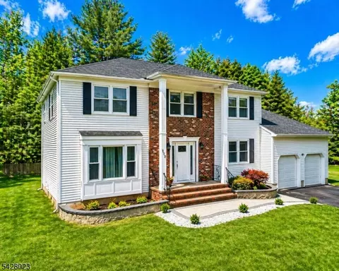 173 Beekman Ln, Hillsborough, NJ 08844
