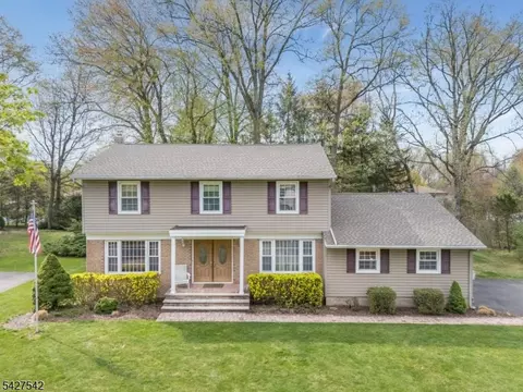 5 Ashlyn Rd, Parsippany, NJ 07054