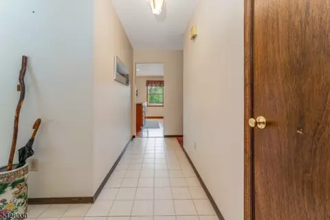 Entry Way - 2 Michael Ln, Ringoes, NJ 08551 photo 2 of 2
