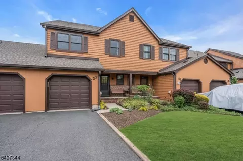 27 Manor Dr, Hillsborough, NJ 08844