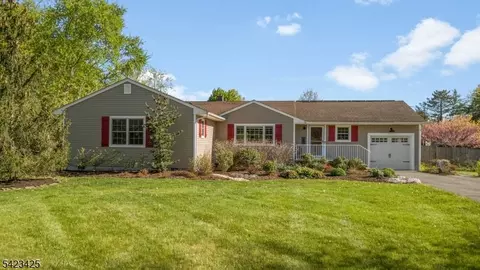 319 New Amwell Rd, Hillsborough, NJ 08844