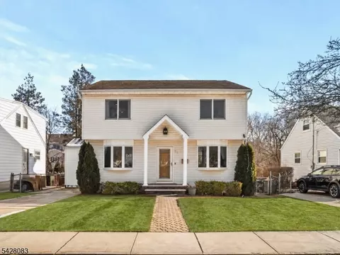43 Ploch Rd, Clifton, NJ 07013