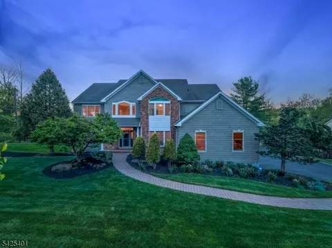2 Trails End Ct, Westfield, NJ 07090