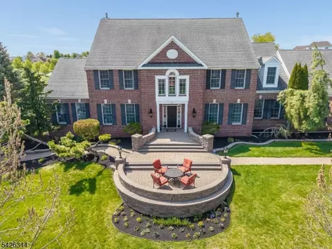 22 Patrick Henry Pl, Ringoes, NJ 08551