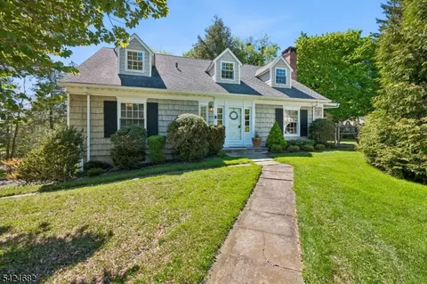 9 Overlook Ter, Short Hills, NJ 07078
