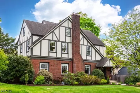 90 Gates Ave, Montclair, NJ 07042