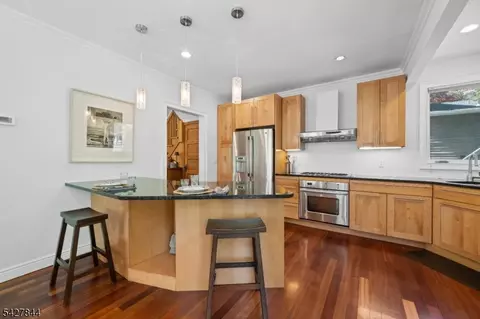 76 High St, Nutley, NJ 07110 photo 15