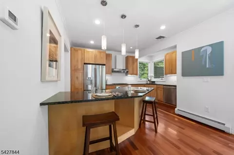 76 High St, Nutley, NJ 07110 photo 11