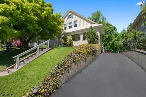 76 High St, Nutley, NJ 07110 photo 2