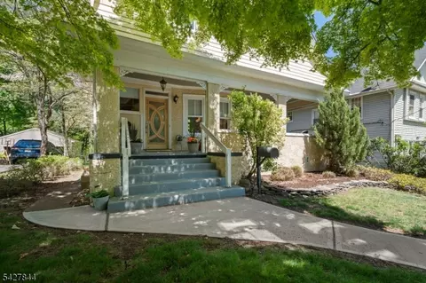 76 High St, Nutley, NJ 07110 photo 5