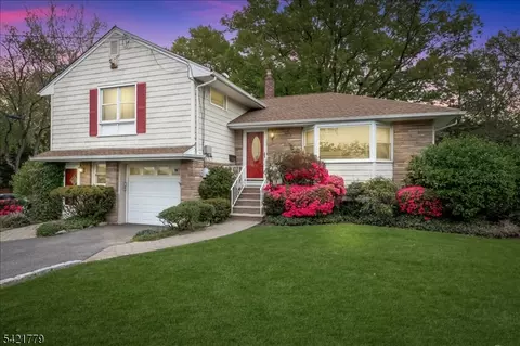389 Walnut Ave, Cranford, NJ 07016