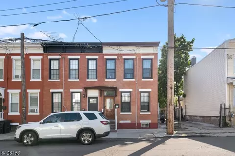 37 Emmet St, Newark, NJ 07114
