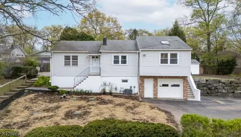54 Reidy Pl, Hewitt, NJ 07421