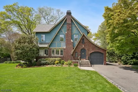 497 Prospect St, Maplewood, NJ 07040