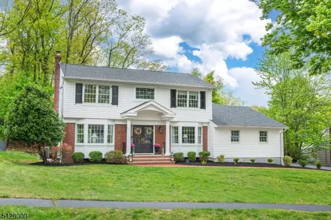 17 Westover Ter, West Caldwell, NJ 07006