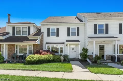 44 Tisbury Ct, Scotch Plains, NJ 07076