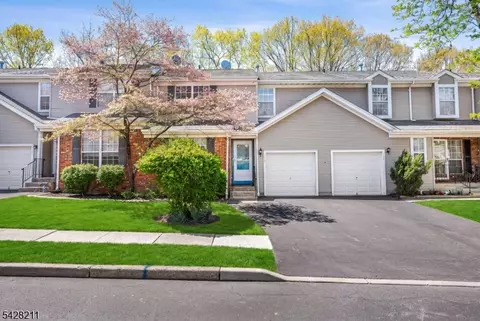 150 Nantwich Ct, Somerset, NJ 08873