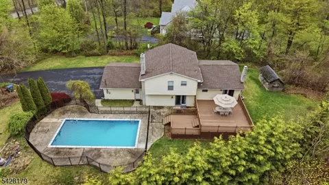 1000 Harmony Brass Castle Rd, Washington, NJ 07882