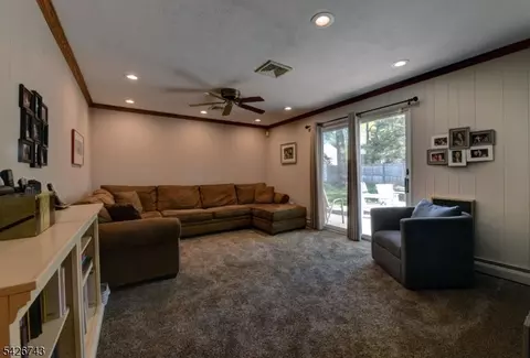 25 Debbie Ct, Wayne, NJ 07470 photo 13