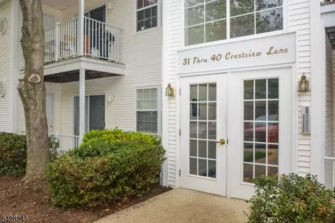 33 Crestview Ln, Mount Arlington, NJ 07856