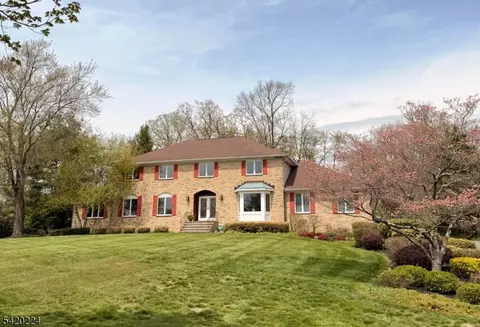 5 Gianna Ct, Randolph, NJ 07869