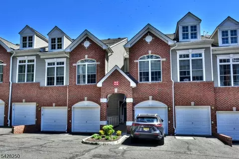 12 De Bruyle Ct, Hawthorne Boro, NJ 07506