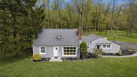 2217 Brookside Dr, Martinsville, NJ 08836