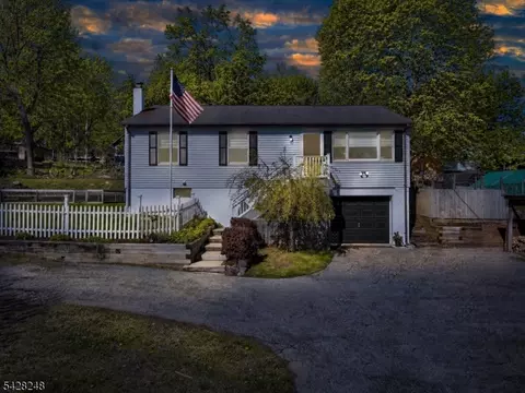 709 Canistear Rd, Highland Lakes, NJ 07422