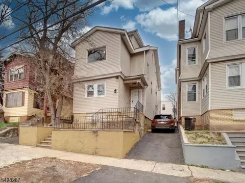 49-51 Parkview Ter, Newark, NJ 07112