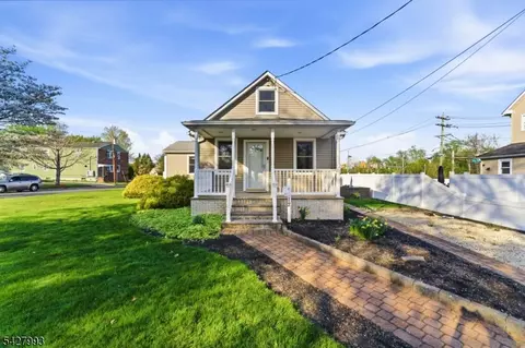 12 Driscoll St, Manville, NJ 08835