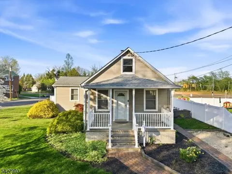 12 Driscoll St, Manville, NJ 08835