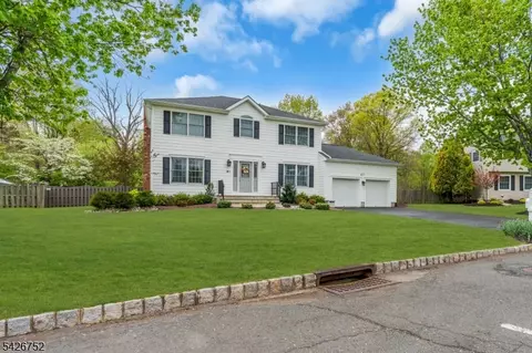 617 Van Liew Ct, Hillsborough, NJ 08844