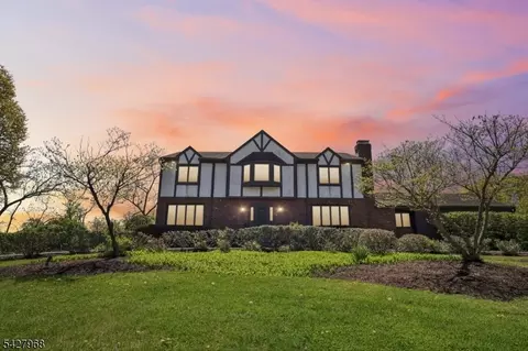 3 Welsh Dr, Florham Park, NJ 07932
