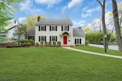 156 Washington Ave, Chatham, NJ 07928