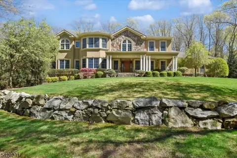 8 Mount Pleasant Rd, Morristown, NJ 07960