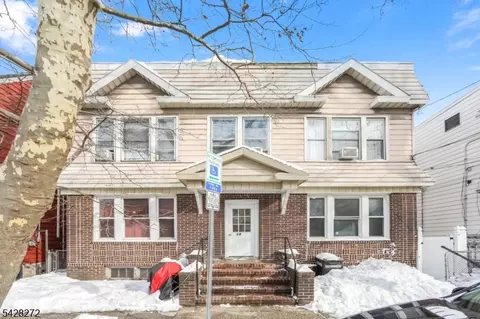 34-36 Cortland St, Newark, NJ 07105