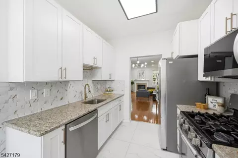 214 Swathmore Dr, Nutley, NJ 07110