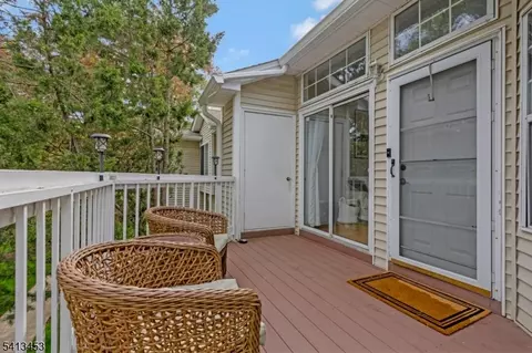30 Tansy Ct, Bedminster, NJ 07921