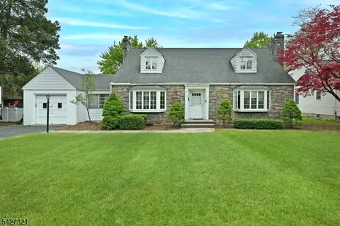 115 Center St, Pompton Lakes, NJ 07442