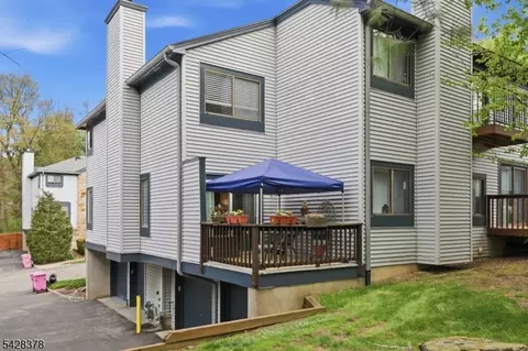54 Overlook Dr, Hackettstown, NJ 07840 photo 25