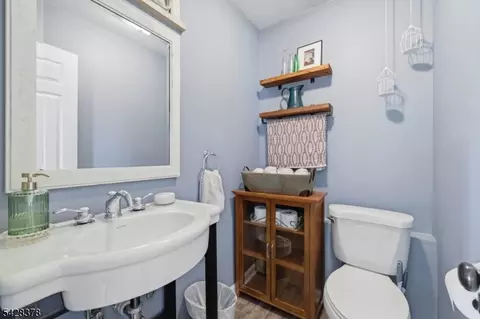54 Overlook Dr, Hackettstown, NJ 07840 photo 13
