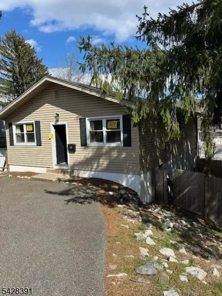 15 Carl Walsh Rd, Franklin, NJ 07416