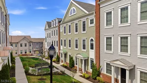 247 Bradley Dr, Wood-ridge Boro, NJ 07075