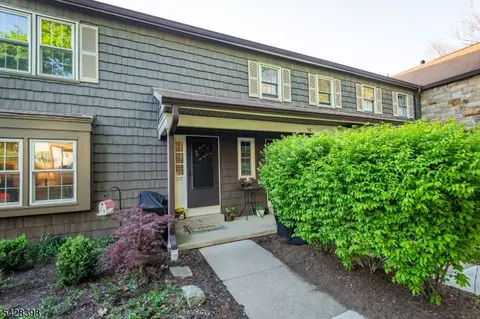 57 Oriole Dr, Hackettstown, NJ 07840