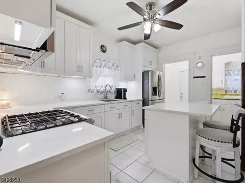 768 E 25th St, Paterson, NJ 07504