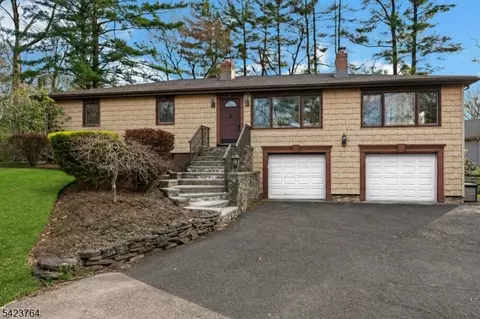 43 King George Rd, Warren, NJ 07059