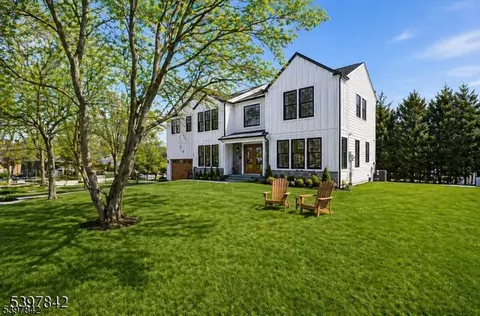 32 Felch Rd, Florham Park, NJ 07932