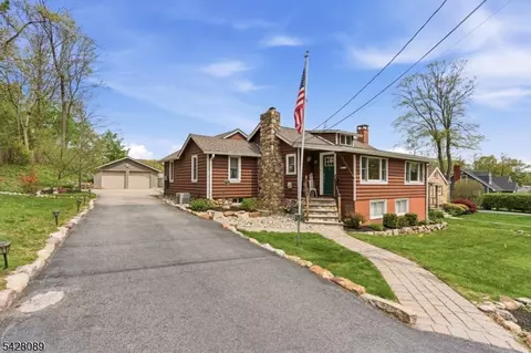52 Cascade Way, Butler, NJ 07405