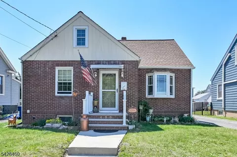 608 Nassau St, North Brunswick Twp, NJ 08902